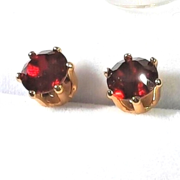 Swarvorski 2CT Stud Earrings pairs in jeweled colors NWOT and gift boxed - Picture 3 of 15
